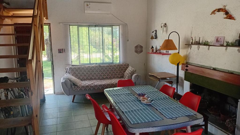 250mt de la playa Equipada para 6 personas en 2 dormitorios, distribuídos en 2 niveles y con WiFi de alta velocidad Mínimo 2 noches - 3