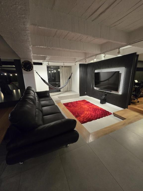 Modern Apt in Poblado with Private Terrace & Gym - 1