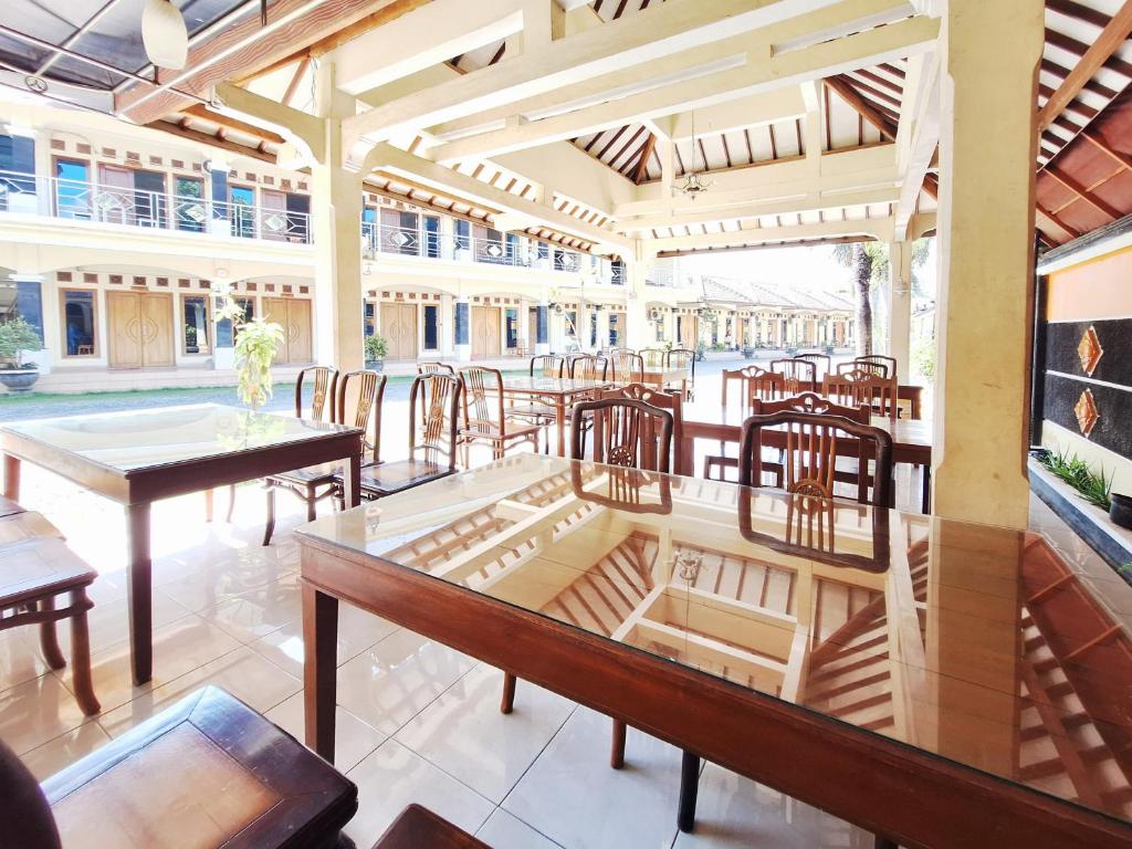 ミリク キタ マゲラン ホテル (Milik Kita Magelang Hotel) レストラン