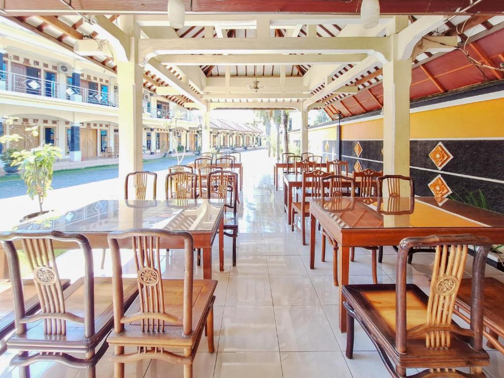 ミリク キタ マゲラン ホテル (Milik Kita Magelang Hotel) レストラン