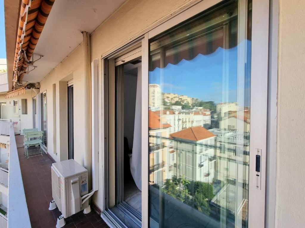 69m2, balcon vue mer, 2 salles de bain - 2