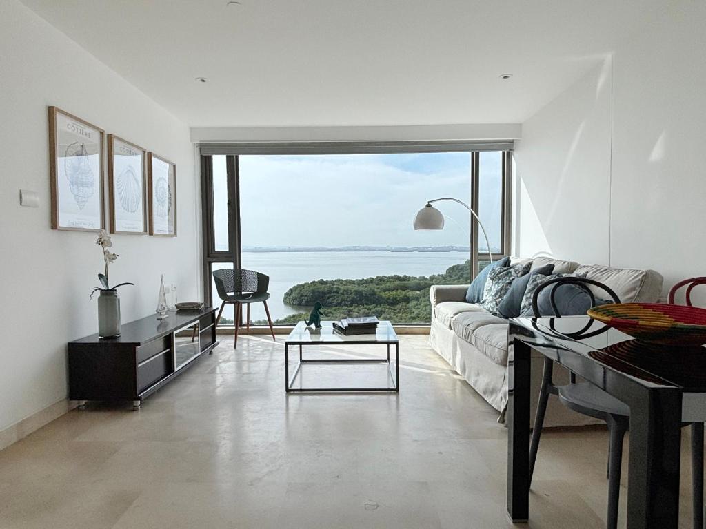 Beachfront Apartment at Radisson Hotel - 1