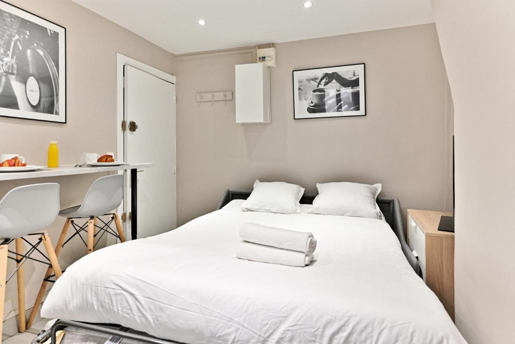 Compact Studio in Central Paris Practical & Convenient - 2