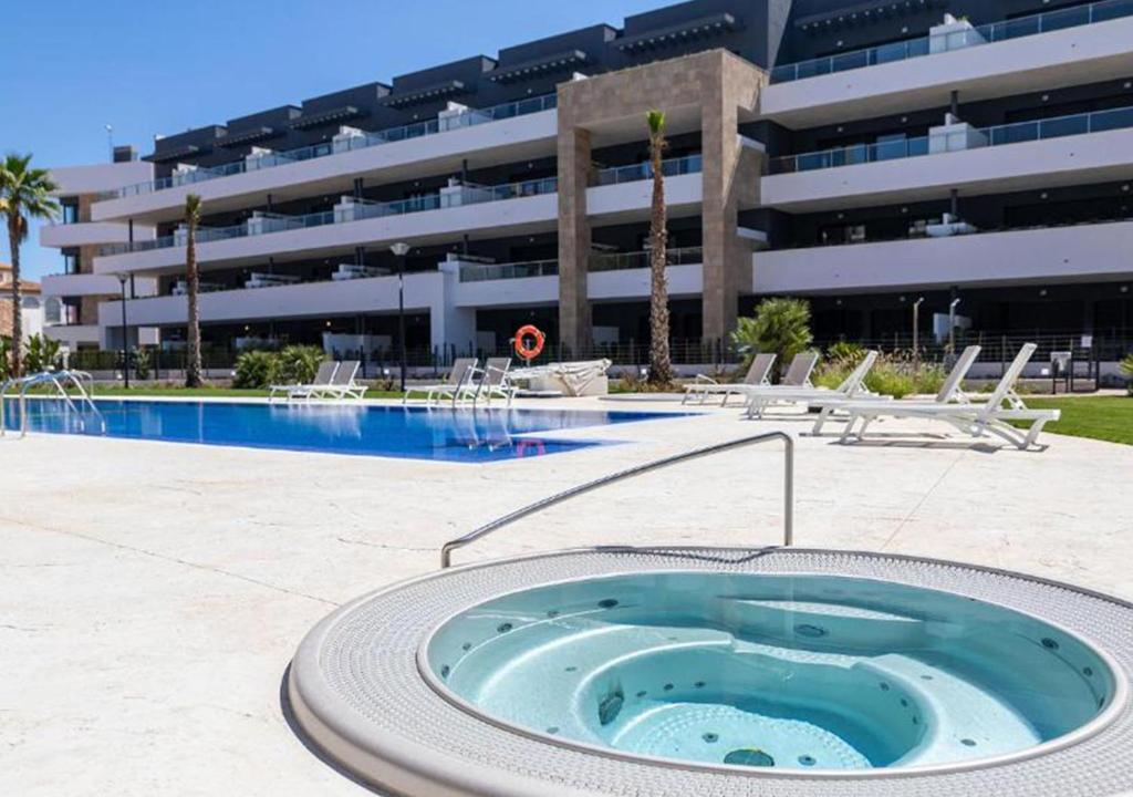 MG Playa Flamenca Village - 4
