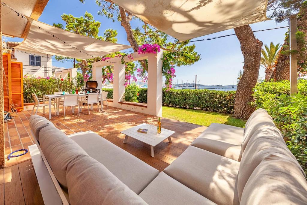 Beachfront Apartment Nur by Sealand Villas - 1