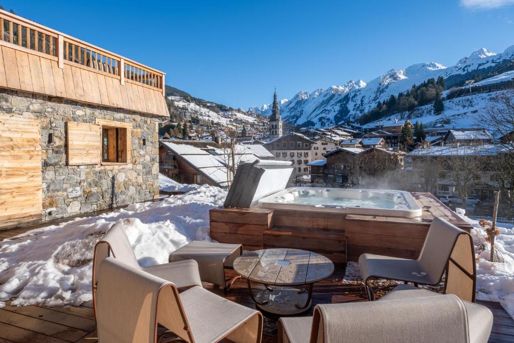 Chalet unique haut de gamme au centre de La Clusaz - 4