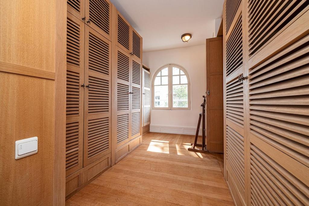 Stunning Juan Les Pins 5 bed Villa with Pool - 2