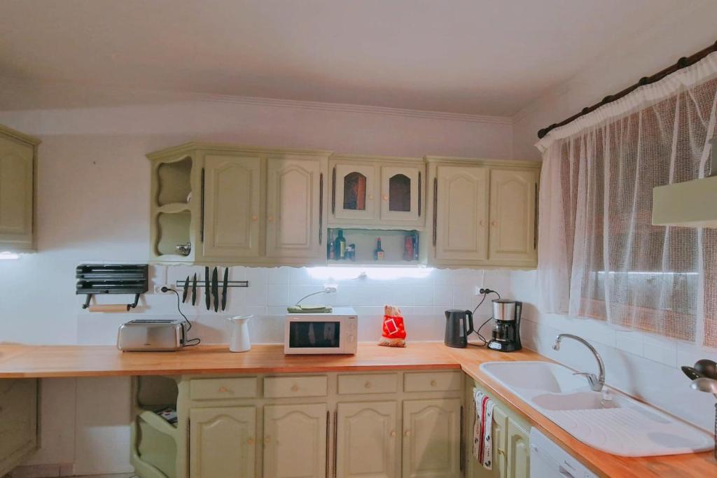 grande maison tout équipé avec jardin - 2