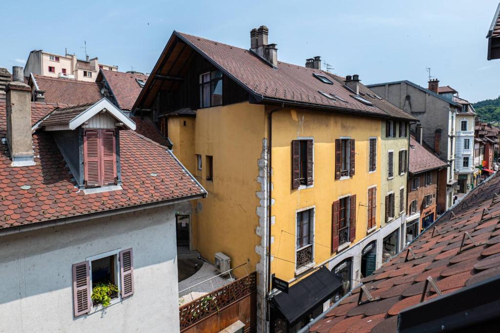 Carnot Duplex, spacieux 3 pièces avec 2 chambres sur les rue piétonnes - 3