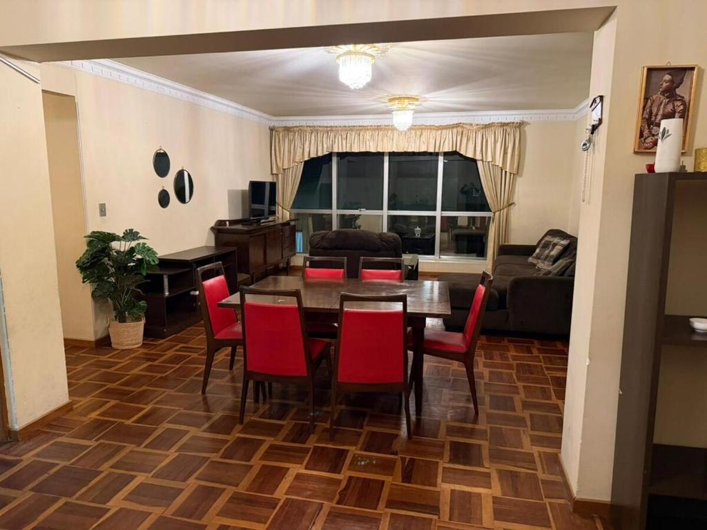 Fully furnished centrally located apartment - 4