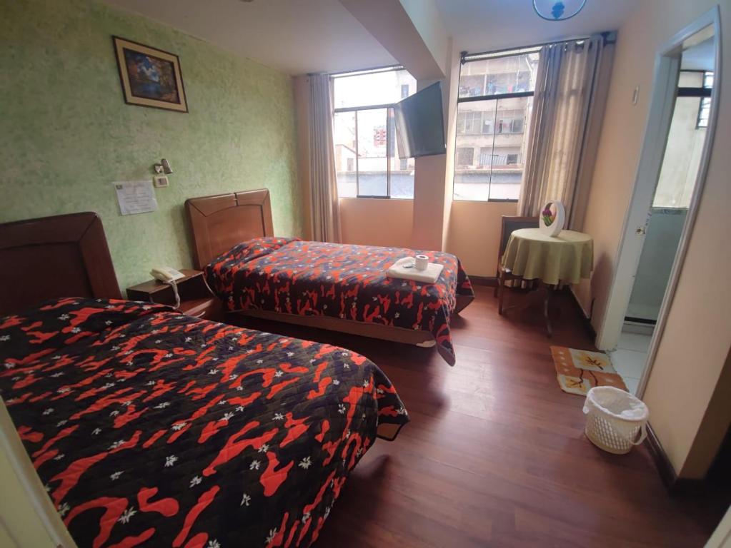 Hotel Savoy - 3