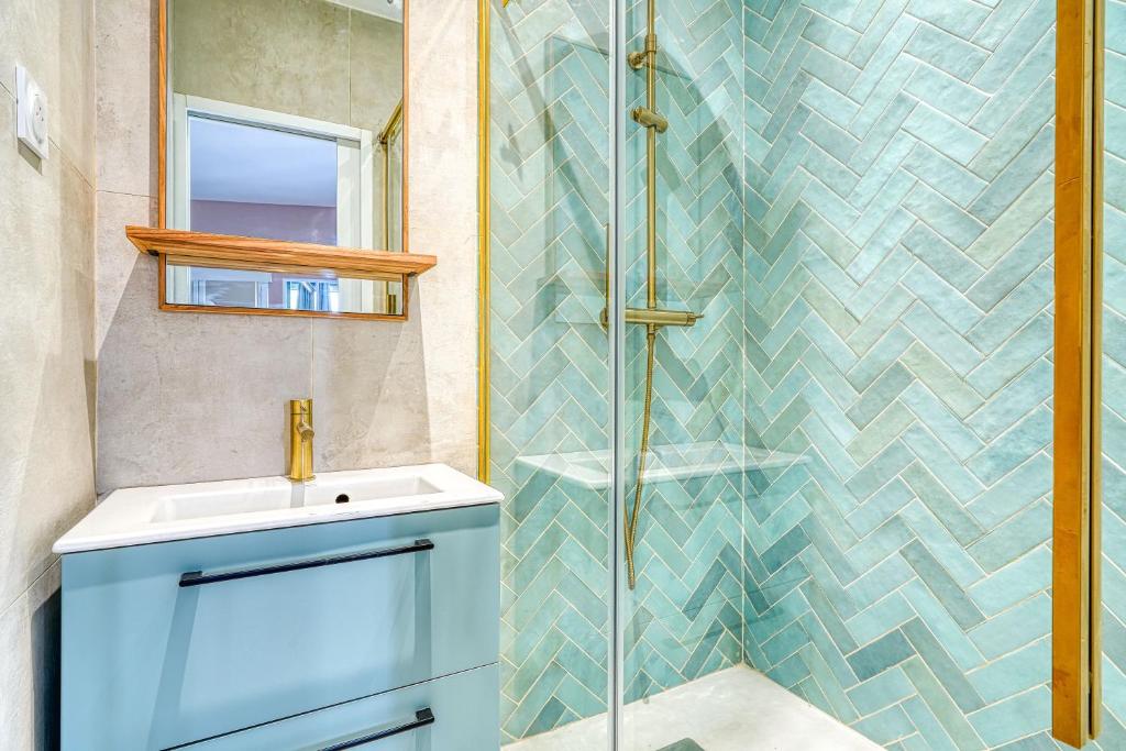 Calm and Comfortable 2-Bedroom Apartment in Paris 17th - 4