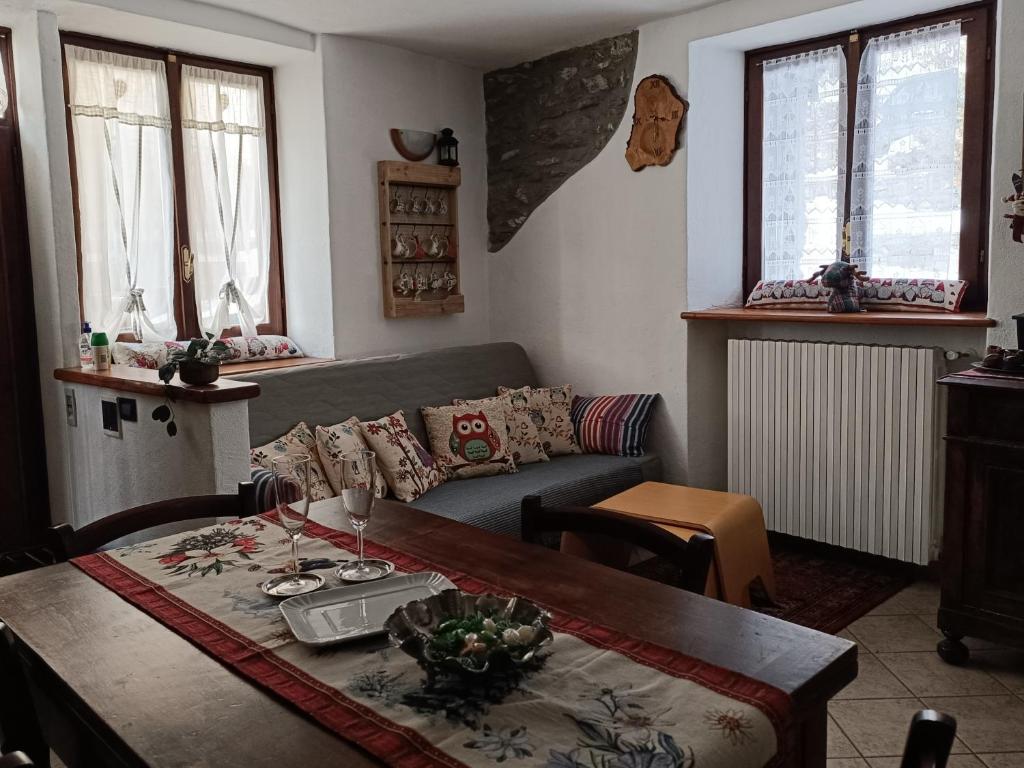 Sauze d'Oulx ciabot la garitüla with garden - wifi- close to the chairlift - 5