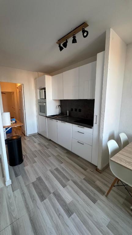Appartement lumineux au cœur du village - 4