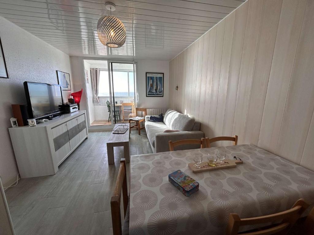 Superbe Appartement 3 pièces, 6 Couchages, Plage à 50m - FR-1-224C-365 - 2