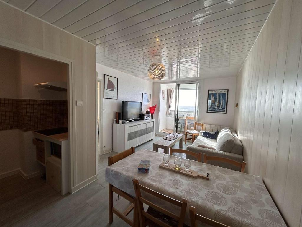 Superbe Appartement 3 pièces, 6 Couchages, Plage à 50m - FR-1-224C-365 - 3