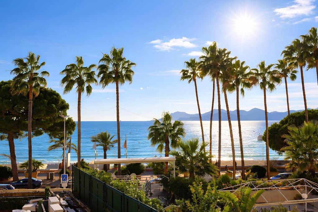 Prestige Croisette - Apartment with Panoramic Terrace and Sea View in Cannes - 2