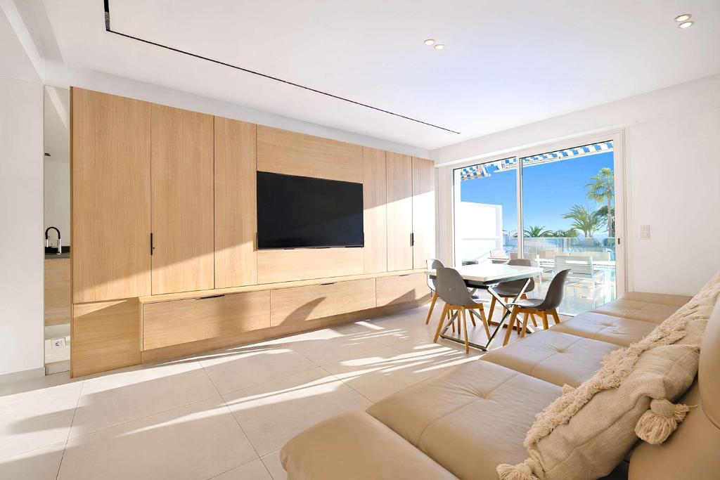 Prestige Croisette - Apartment with Panoramic Terrace and Sea View in Cannes - 3
