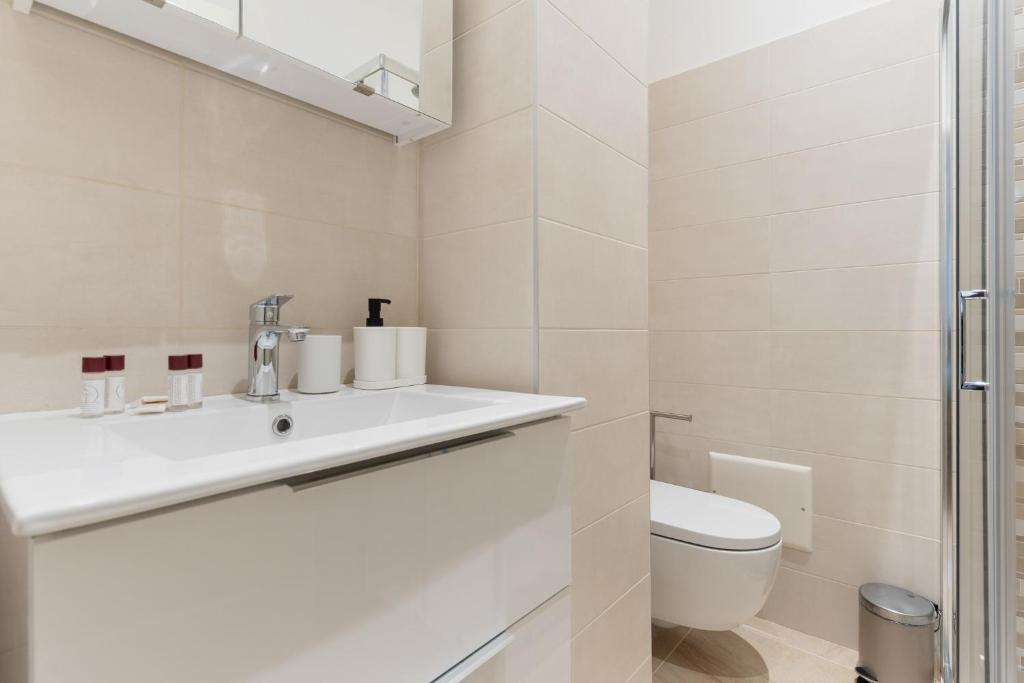 GuestHost - MM Sant'Agostino Modern Flat - 5