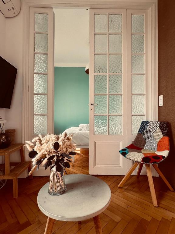 Cosy et Lumineux 2 pieces au Cœur de Nice - 3