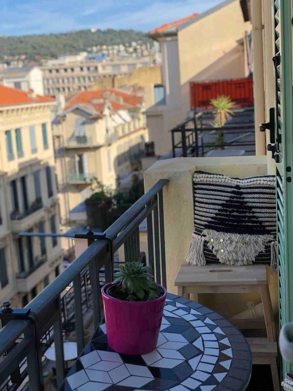 Cosy et Lumineux 2 pieces au Cœur de Nice - 5