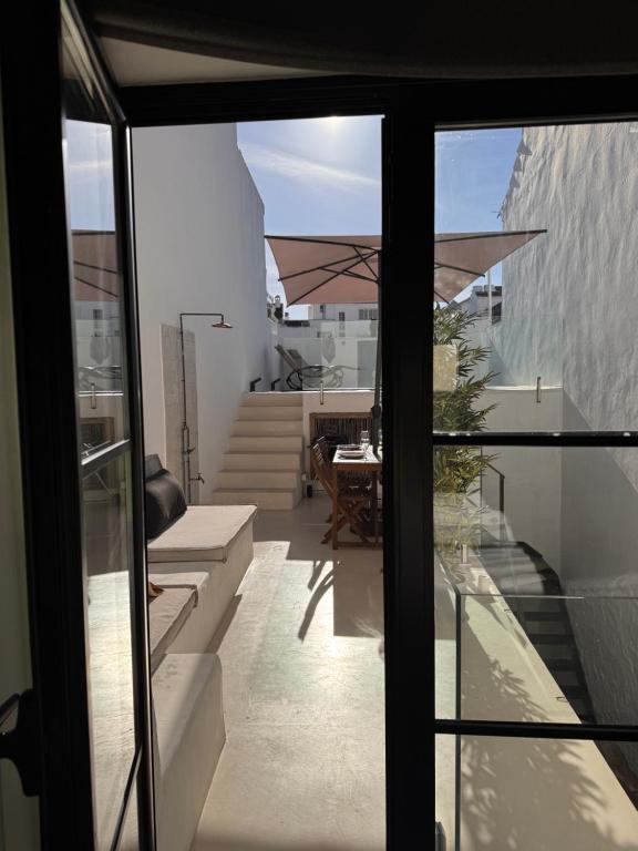 Unique Townhouse with rooftop pool - 5