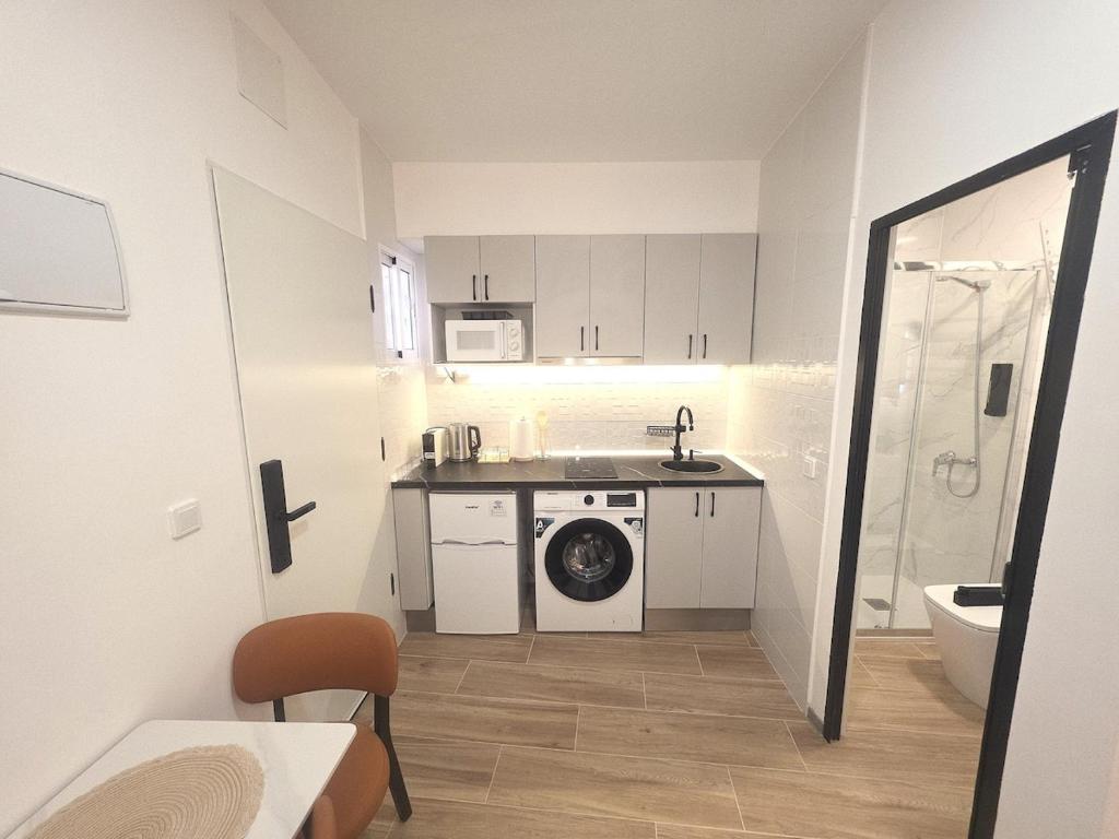 104 Studio Near Metro Direct Connection to center 15 minutes - 5