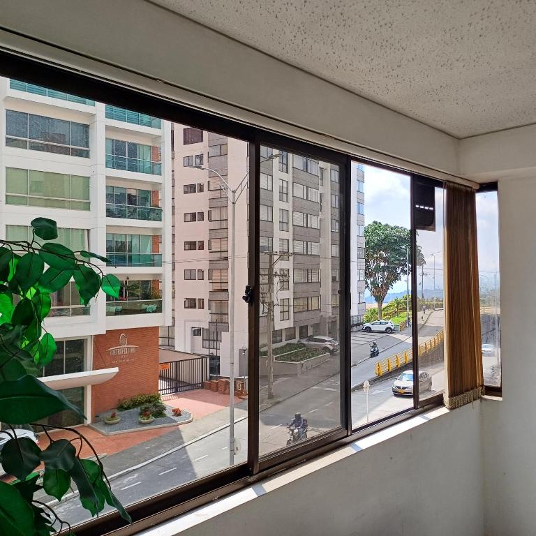 Quédate En El Punto Más Central De Manizales - 2