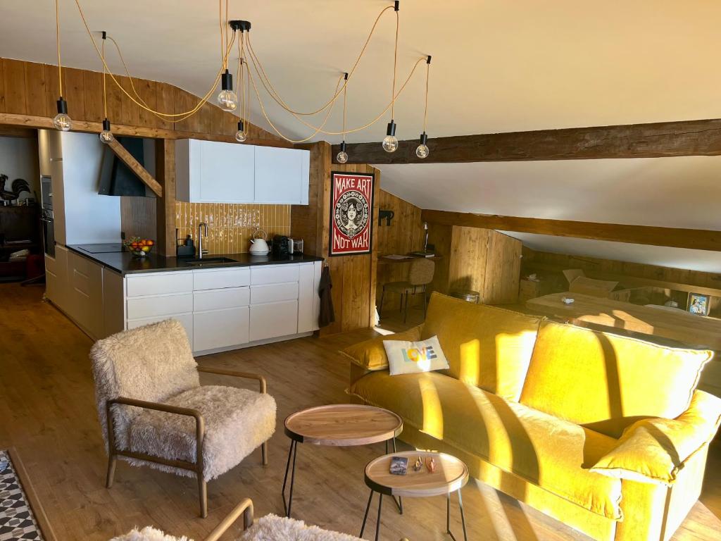 Megève 105 m2 ensoleillé rénové au pied des pistes - 3