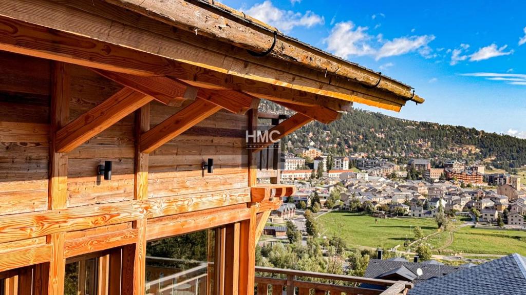 Agane skis aux pieds jacuzzi et vue montagne - 5