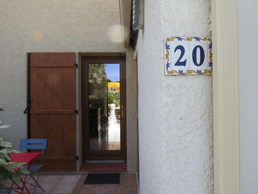 Maisonnette cosy avec terrasse, jardin, piscine et parking privé, à 1 km de la plage - 5 pers. - FR-1-529-208 - 3
