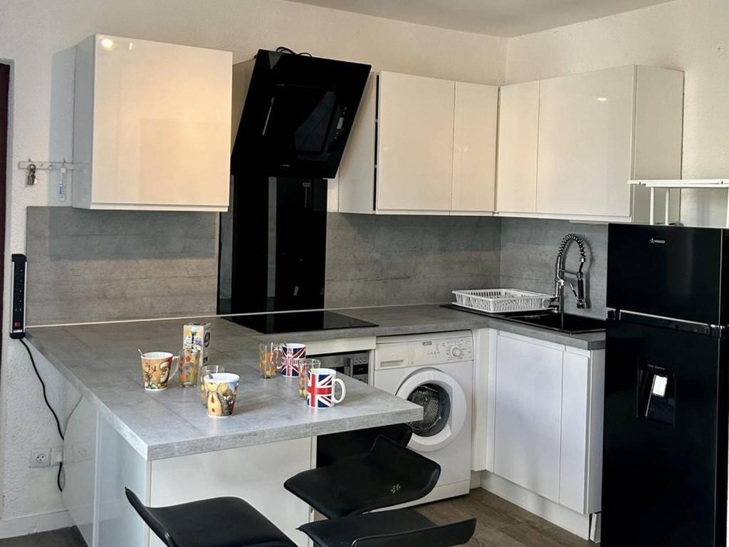 Appartement T2 avec Terrasse, Climatisation et Parking à 300m de la Plage au Barcarès - FR-1-529-258 - 2