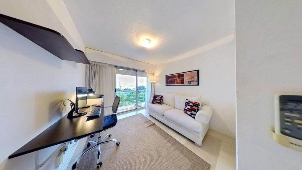 Espectacular apartamento en Parada 19 Playa Mansa 3 Dormitorios - 2