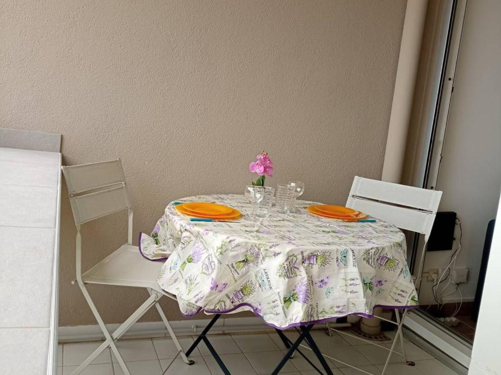 Appartement moderne avec climatisation, balcon et parking - FR-1-696-63 - 5