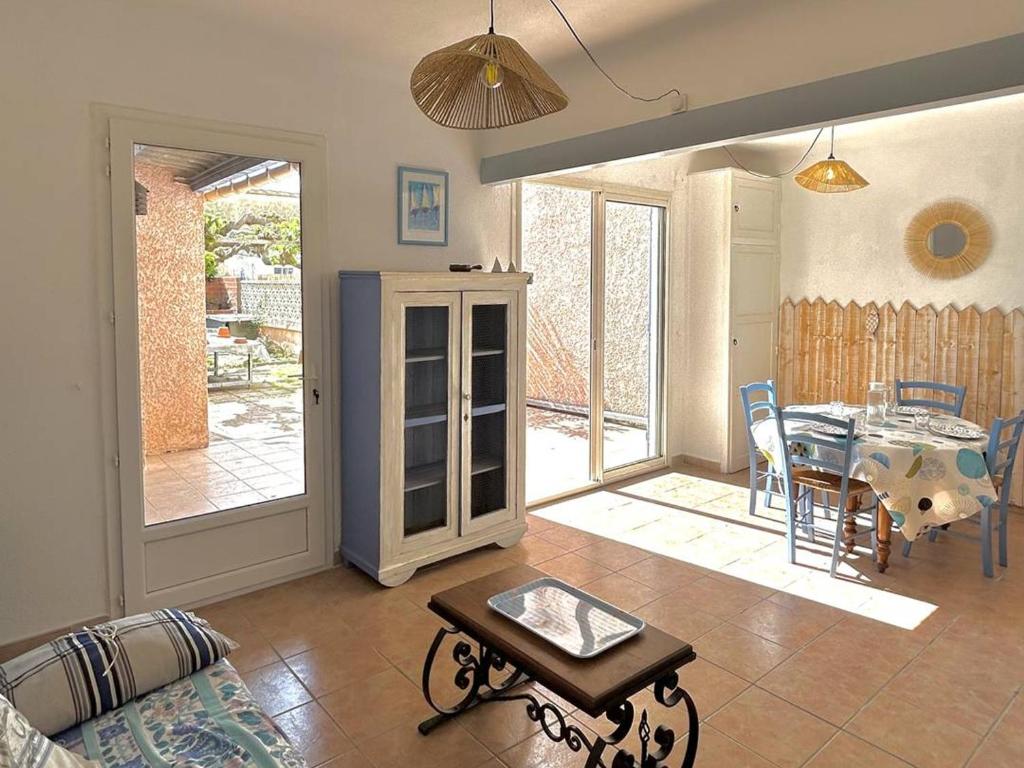 Maison de village cosy près de la plage, 2 chambres, terrasse, parking gratis, BBQ, Wi-Fi optionnel - FR-1-529-286 - 3