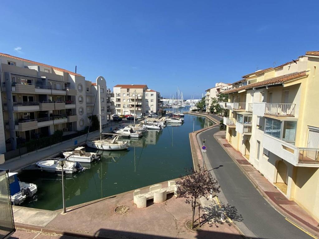 Deux-pièces 2* avec balcon et parking - Port Canet - FR-1-696-107 - 3