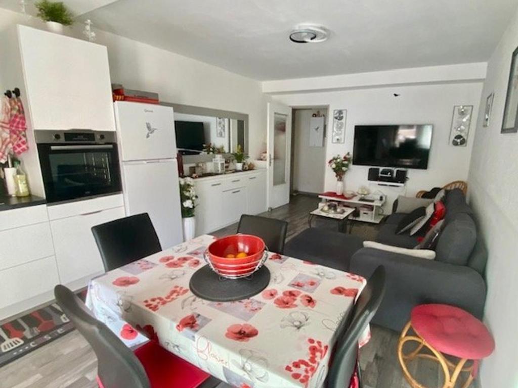 F2 avec Balcon & Parking, Clim Réversible, WiFi, 2 pers - FR-1-703-223 - 4