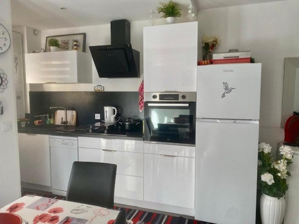 F2 avec Balcon & Parking, Clim Réversible, WiFi, 2 pers - FR-1-703-223 - 5