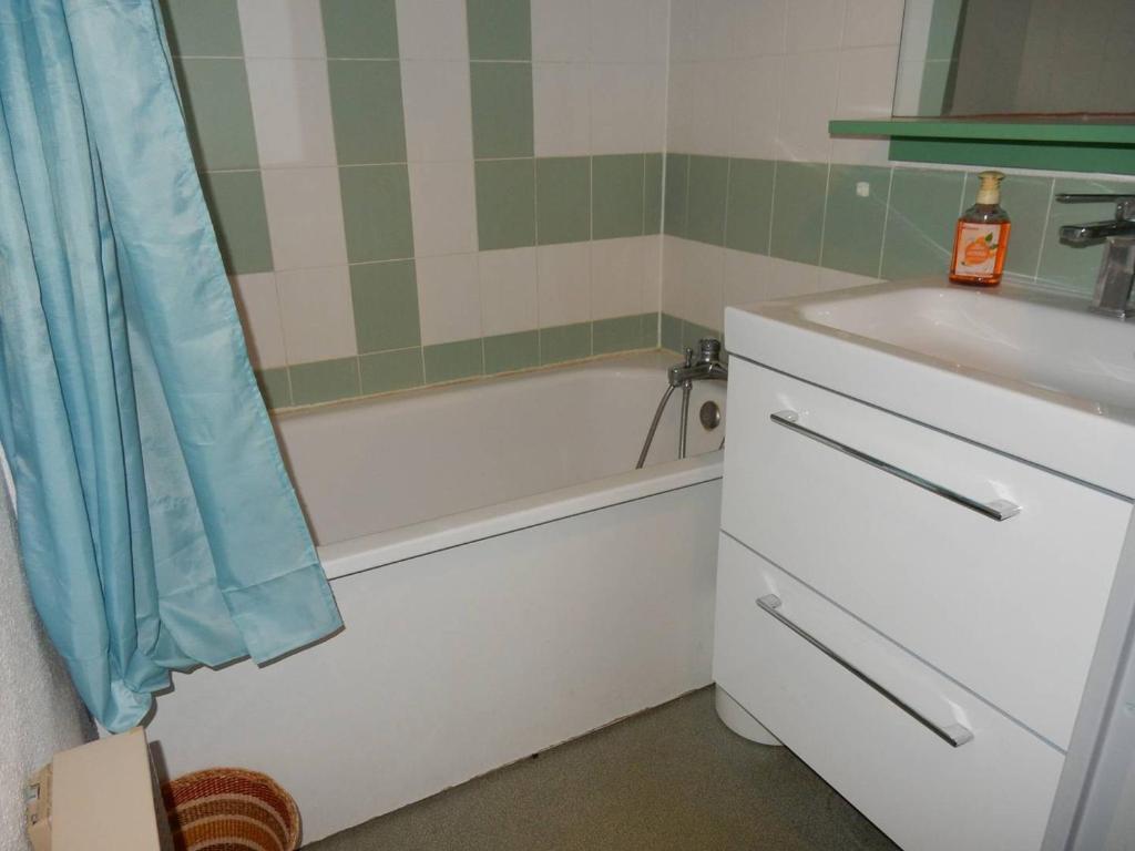 Appartement 2 pièces pour 5 pers avec piscine et parking face à la mer - FR-1-696-130 - 2