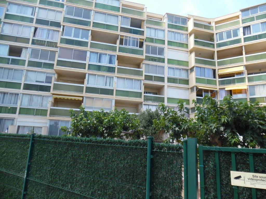 Deux-pièces rénové face à la mer avec parking - FR-1-696-125 - 5