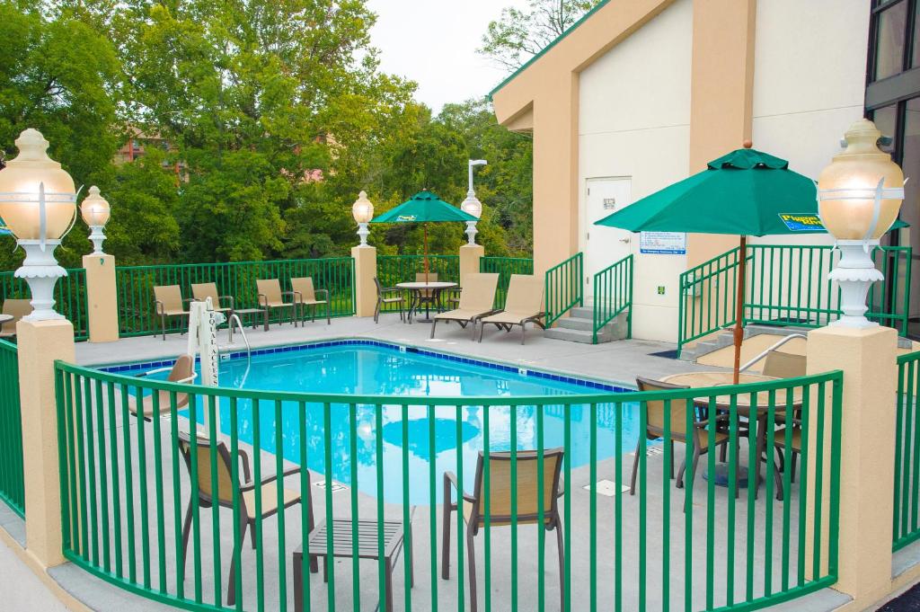Pigeon River Inn photo