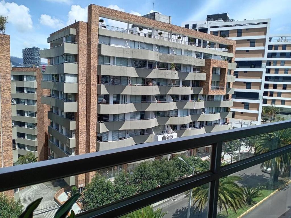 Apartamento de Lujo con Ubicación Privilegiada - 4