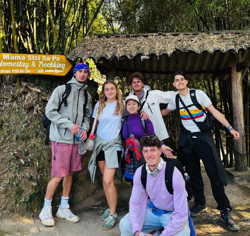 妈妈西西萨帕民宿与徒步酒店 (Si si House and Treckking Experiences) - 1
