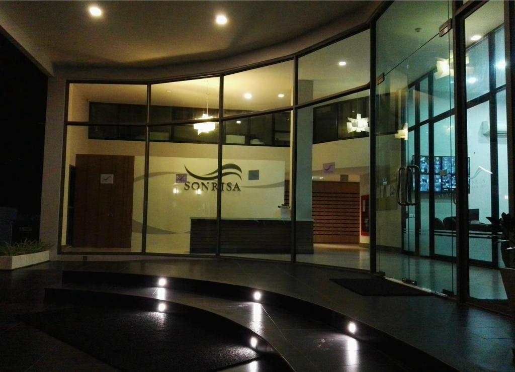 フロント・ロビー