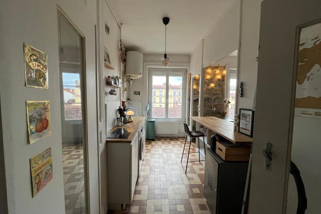 Bright studio in Lyon ideal for two people - 5