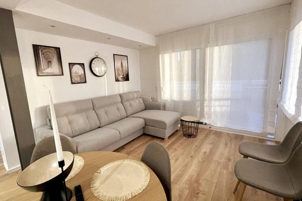 Lux 3-Bedroom Apartment In The Center - 4