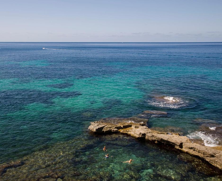 Globales Maioris — Beach in Maioris Decima, Balearic Islands