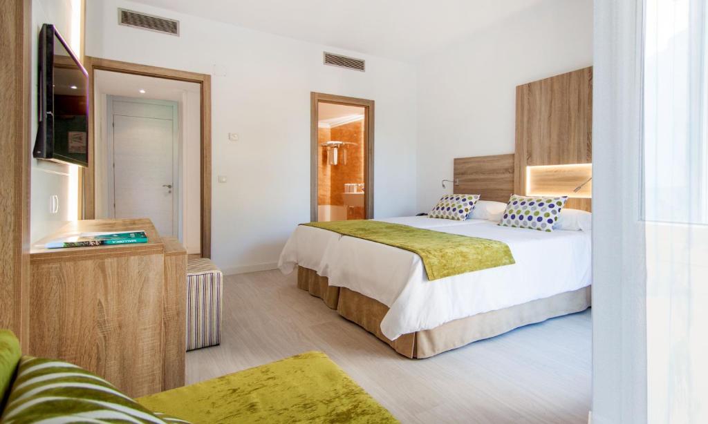 Globales Maioris — Hotel rooms in Maioris Decima, Balearic Islands
