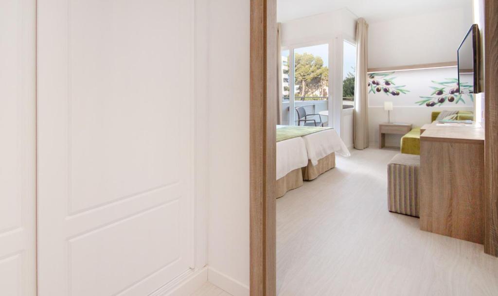 Globales Maioris — Hotel rooms in Maioris Decima, Balearic Islands