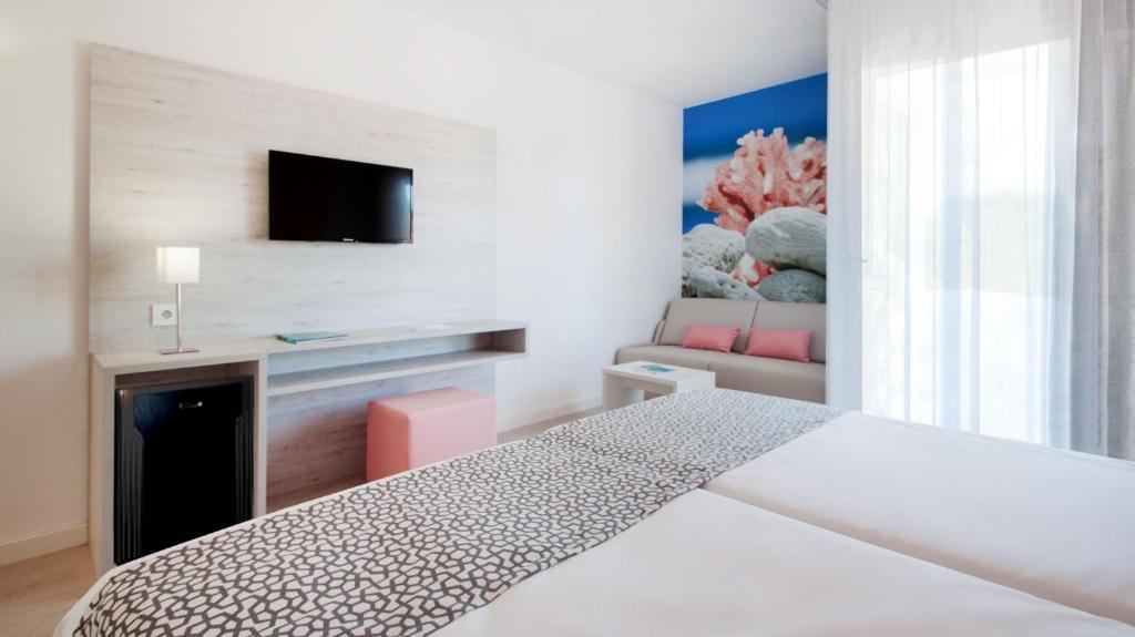 Globales Maioris — Hotel rooms in Maioris Decima, Balearic Islands